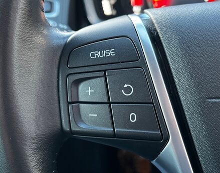 Volvo XC60 T5 SE LUX NAV 46