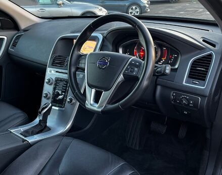 Volvo XC60 T5 SE LUX NAV 18