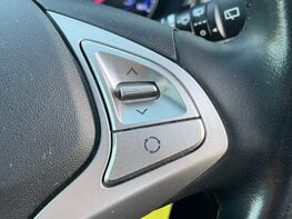 Hyundai ix20 MPI PREMIUM NAV 38