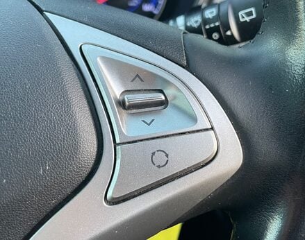 Hyundai ix20 MPI PREMIUM NAV 38