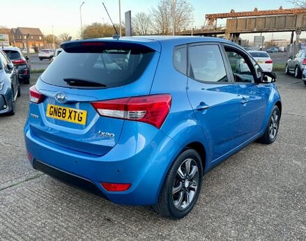 Hyundai ix20 MPI PREMIUM NAV 9