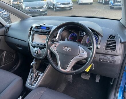 Hyundai ix20 MPI PREMIUM NAV 17