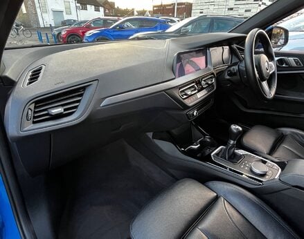 BMW 1 Series 118I M SPORT 17