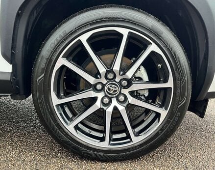 Toyota Yaris Cross 1.5 Yaris Cross GR Sport HEV Auto 5dr 15