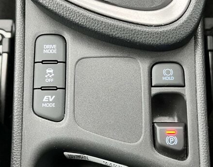 Toyota Yaris Cross 1.5 Yaris Cross GR Sport HEV Auto 5dr 49