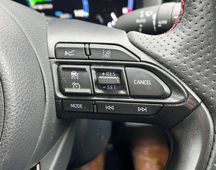 Toyota Yaris Cross 1.5 Yaris Cross GR Sport HEV Auto 5dr 52