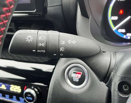 Toyota Yaris Cross 1.5 Yaris Cross GR Sport HEV Auto 5dr 53