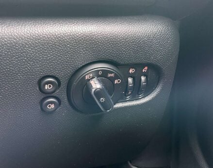 Mini Hatch 1.5 One 5dr 44