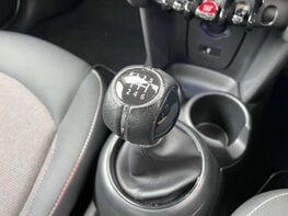 Mini Hatch 1.5 One 5dr 37