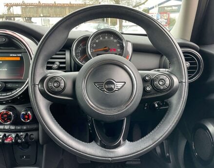 Mini Hatch 1.5 One 5dr 19