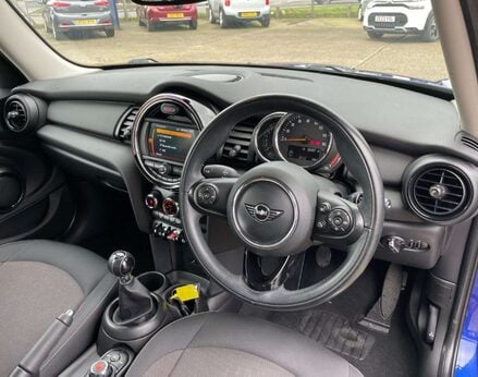 Mini Hatch 1.5 One 5dr 17