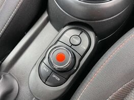 Mini Hatch 1.5 One 5dr 38