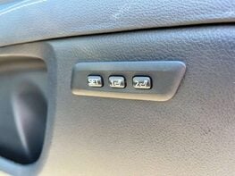 Toyota Avensis 1.8 Avensis Excel Valvematic CVT 5dr 54