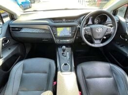 Toyota Avensis 1.8 Avensis Excel Valvematic CVT 5dr 2