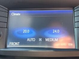 Toyota Avensis 1.8 Avensis Excel Valvematic CVT 5dr 37