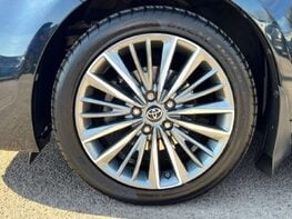 Toyota Avensis 1.8 Avensis Excel Valvematic CVT 5dr 13