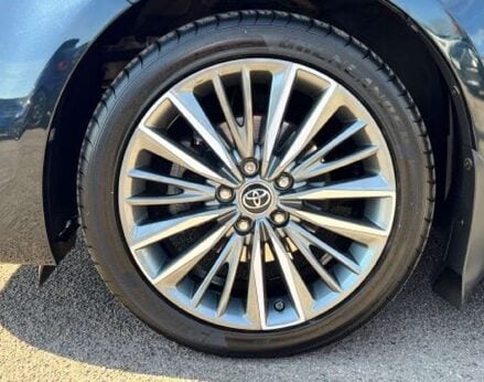 Toyota Avensis 1.8 Avensis Excel Valvematic CVT 5dr 13