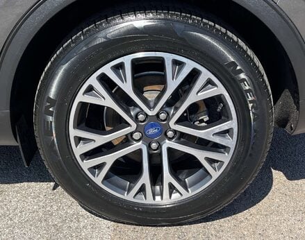 Ford Kuga 2.5 Kuga Titanium First Edition PHEV CVT 5dr 14