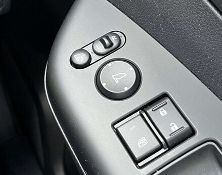 Honda CR-V 2.0 CR-V SE+ Navi i-VTec Auto 4WD 5dr 59