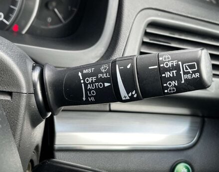 Honda CR-V 2.0 CR-V SE+ Navi i-VTec Auto 4WD 5dr 57