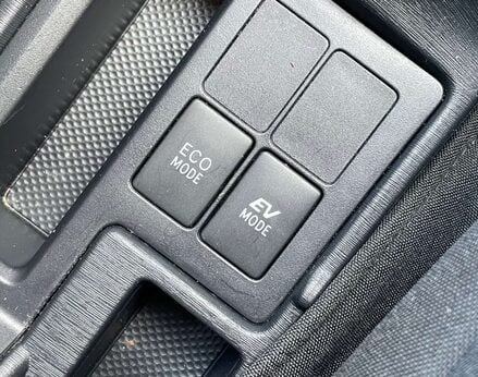 Toyota Yaris 1.5 Yaris T4 Hybrid CVT 5dr 34