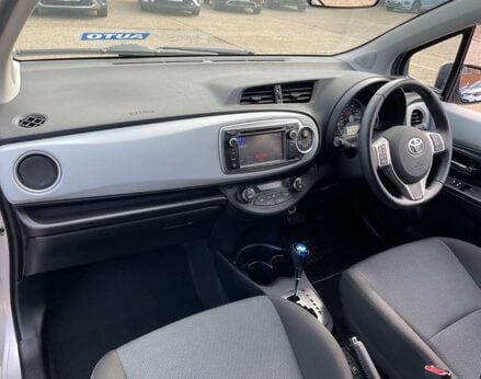 Toyota Yaris 1.5 Yaris T4 Hybrid CVT 5dr 23