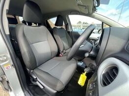 Toyota Yaris 1.5 Yaris T4 Hybrid CVT 5dr 42