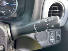 Toyota Yaris 1.5 Yaris T4 Hybrid CVT 5dr 38
