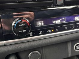 Nissan Qashqai 1.3 Qashqai Acenta Premium DiG-T MHEV CVT 5dr 55