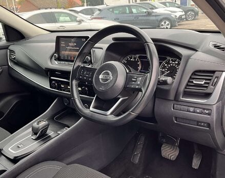 Nissan Qashqai 1.3 Qashqai Acenta Premium DiG-T MHEV CVT 5dr 18