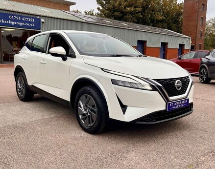 Nissan Qashqai 1.3 Qashqai Acenta Premium DiG-T MHEV CVT 5dr 4