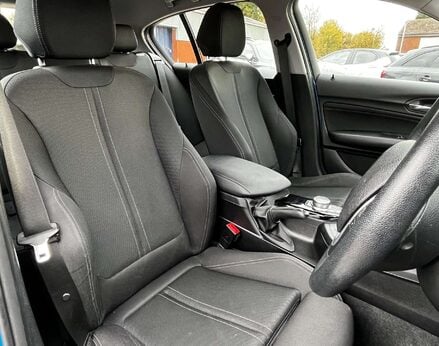 BMW 1 Series 2.0 118D Sport Auto 5dr 53
