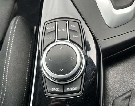 BMW 1 Series 2.0 118D Sport Auto 5dr 44