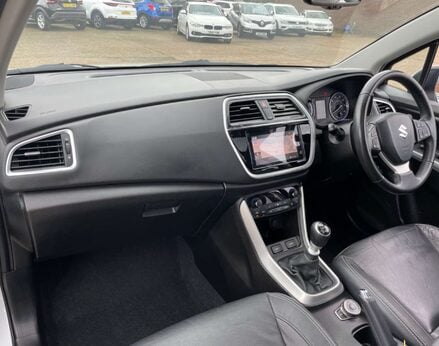 Suzuki SX4 S-Cross 1.4 SX4 S-Cross SZ5 Boosterjet Allgrip 4WD 5dr 29