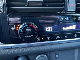 Nissan Qashqai 1.3 Qashqai Tekna DiG-T MHEV CVT 5dr 44