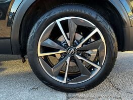 Nissan Qashqai 1.3 Qashqai Tekna DiG-T MHEV CVT 5dr 14