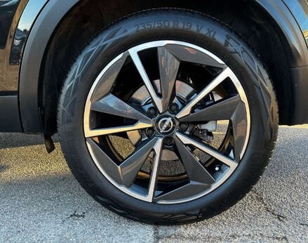 Nissan Qashqai 1.3 Qashqai Tekna DiG-T MHEV CVT 5dr 14