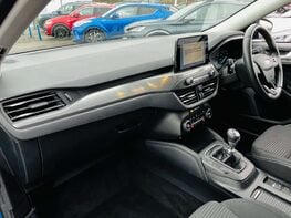 Ford Focus 1.5 Focus Titanium 5dr 17