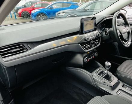 Ford Focus 1.5 Focus Titanium 5dr 17