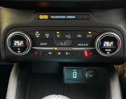 Ford Focus 1.5 Focus Titanium 5dr 45