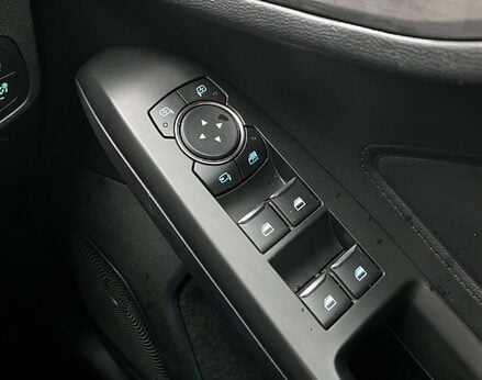 Ford Focus 1.5 Focus Titanium 5dr 58