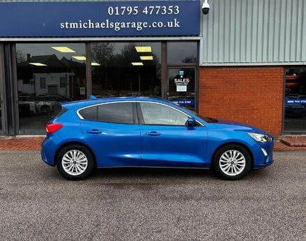 Ford Focus 1.5 Focus Titanium 5dr 10