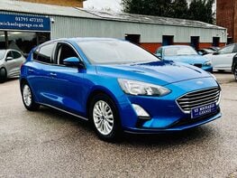 Ford Focus 1.5 Focus Titanium 5dr 4
