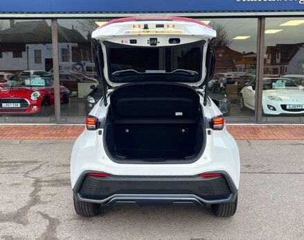 Toyota C-HR 1.8 C-HR Design HEV CVT 5dr 60