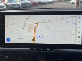 Toyota C-HR 1.8 C-HR Design HEV CVT 5dr 33