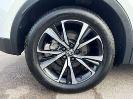 Toyota C-HR 1.8 C-HR Design HEV CVT 5dr 15