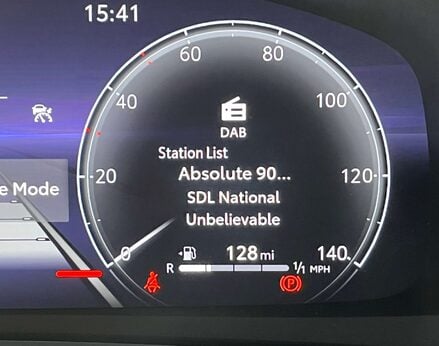 Toyota C-HR 1.8 C-HR Design HEV CVT 5dr 27