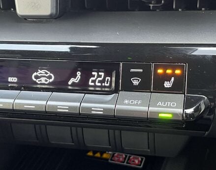 Toyota C-HR 1.8 C-HR Design HEV CVT 5dr 45