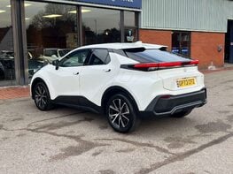 Toyota C-HR 1.8 C-HR Design HEV CVT 5dr 9