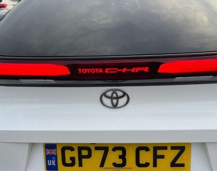 Toyota C-HR 1.8 C-HR Design HEV CVT 5dr 65